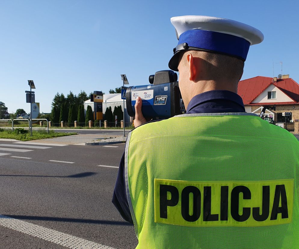 Z ulicy urządzili sobie tor wyścigowy! Popisy na drodze słono ich kosztowały
