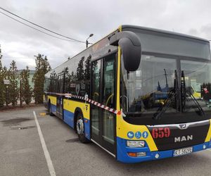 20-letni mieszkaniec Tarnowa strzelił z pistoletu do autobusu. Broń wyrzucił w czasie ucieczki