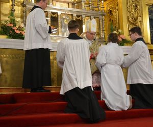 Dwie dziewice konsekrowane na Wawelu. Od biskupa dostały obrączki