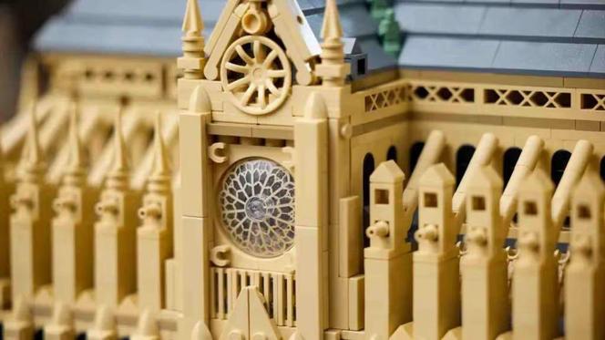 LEGO Architecture Katedra Notre-Dame 