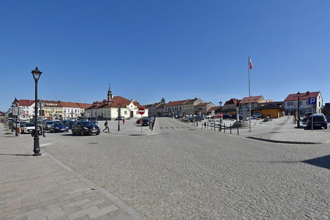 To jedno z najmniejszych miast w Małopolsce. Jedna decyzja papieża sprawiła, że stało się sławne