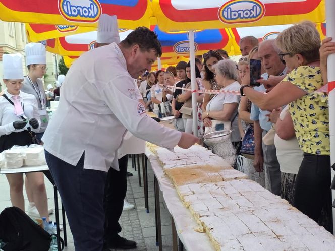 Rzeszów Najdłuższa Kremówka w Polsce