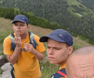 Tata wędruje po górach z synami w spektrum autyzmu. Prawdziwe szczyty i to te najtrudniejsze, zdobywamy każdego dnia
