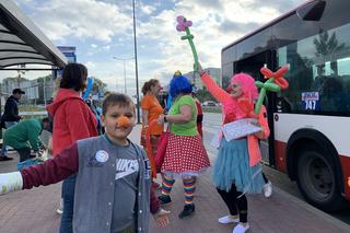 Dr Clown zaraża śmiechem w Światowym Dniu Uśmiechu