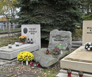 Grób Jaruzelskiego na Powązkach Wojskowych