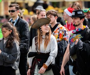 Korowód studentów podczas juwenaliów 2025 w Krakowie