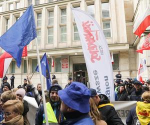 Protest pracowników Poczty Polskiej w Warszawie