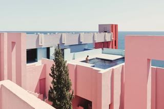 Ikony postmodernizmu: Muralla Roja projektu Ricardo Bofilla