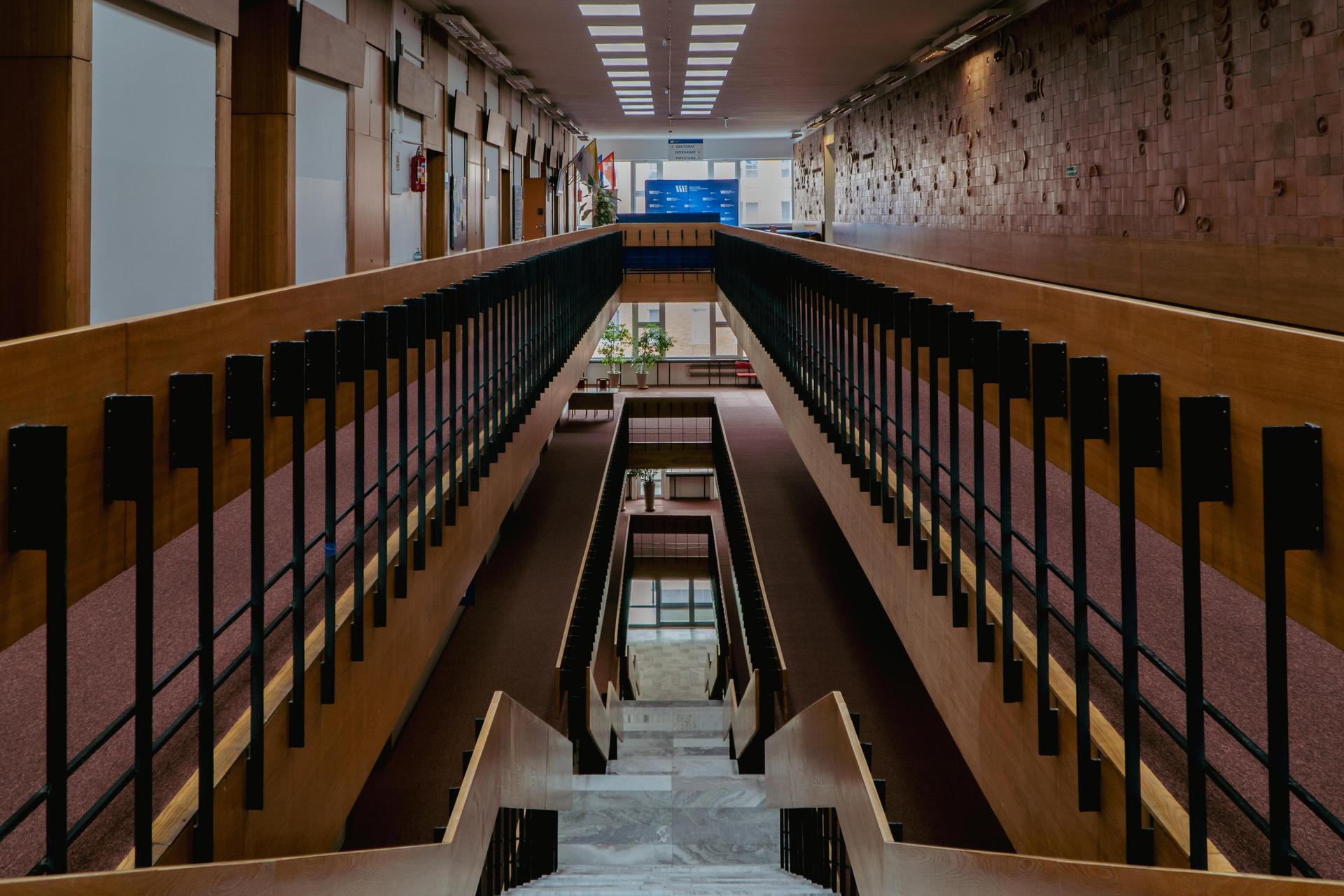 Dom Technika w Gdańsku - zdjęcia. Skrywa piękne wnętrza