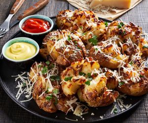 Gniecione ziemniaki z piekarnika – chrupiąca perfekcja w każdej porcji