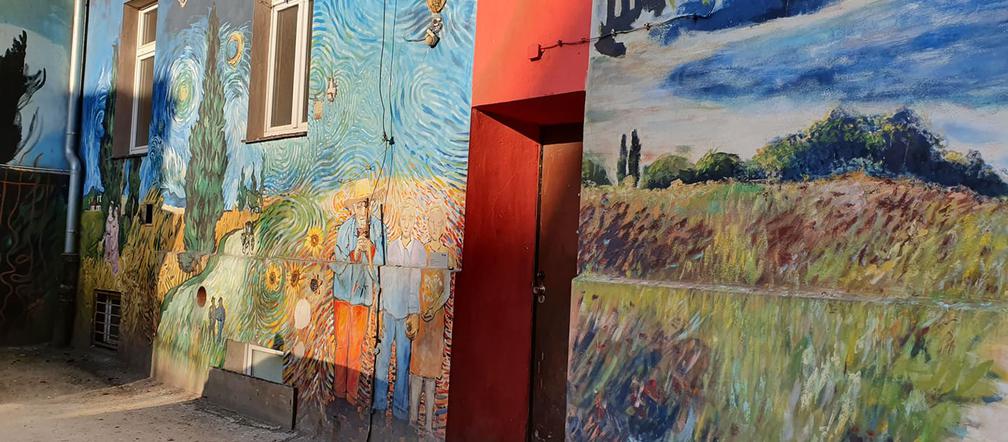 Mural, który oglądają turyści z całego świata, ma być zasłonienięty. Proszą prezydenta o pomoc 