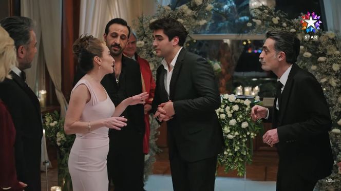 Seyran olśni wszystkich zgromadzonych w rezydencji Korhanów gości