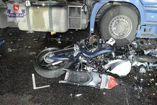 Śmierć motocyklisty pod kołami ciężarówki 