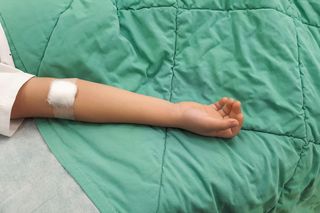 Weganie zagłodzili dziecko. Nie żyje 3-letni chłopiec, który jadł tylko orzechy i nasiona