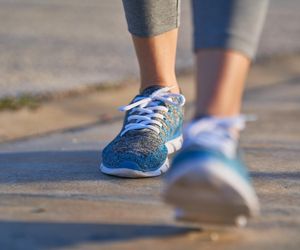 Spacer naprawdę odchudza. Tyle kroków wystarczy, by zrzucić jeden kilogram