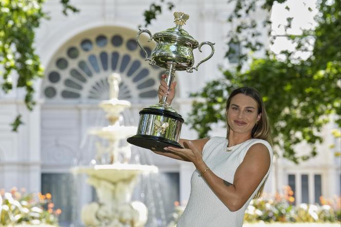 Aryna Sabalenka świętuje zwycięstwo w Australian Open