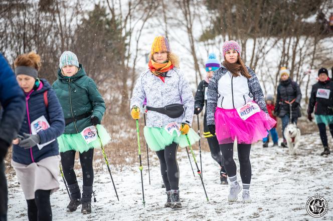 Bieg w spódnicach i sukienkach na Jurze