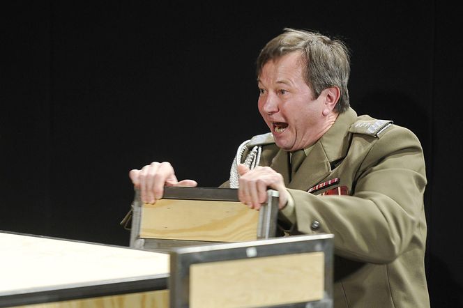 Piotr Cyrwus przez lata próbował pozbyć się „Ryśka z Klanu”, a teraz znów go szufladkują