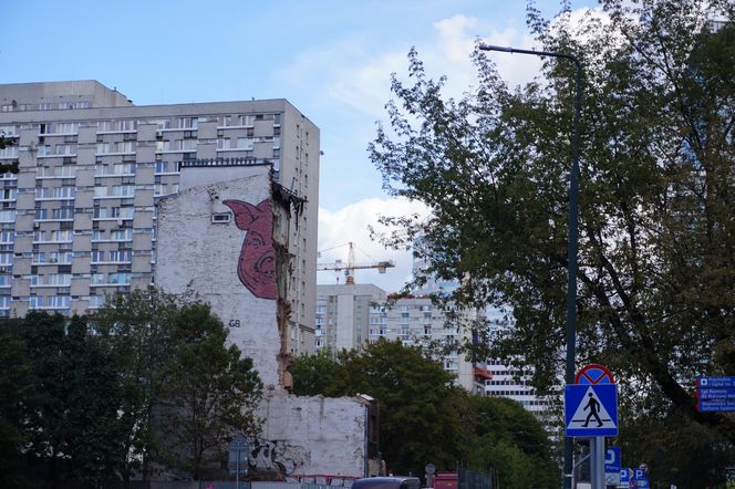 Rozbiórka kamienicy na Woli znanej z filmu Barei
