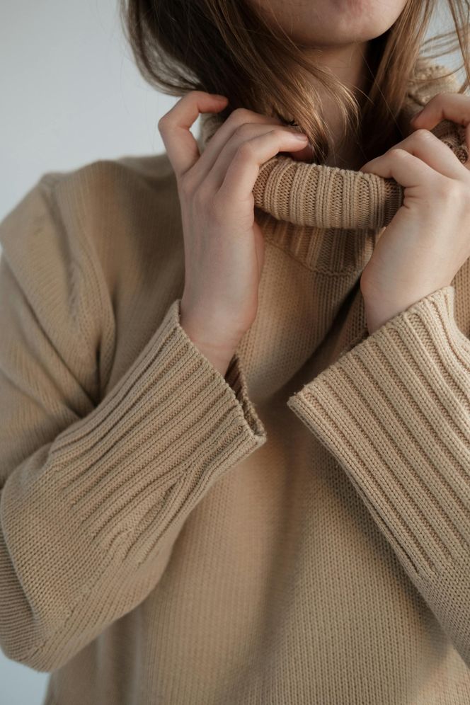 Nadchodzi sezon na sweter. Jesienią i zimą będziemy go nosić w trzech modnych odsłonach