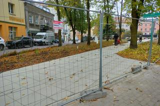 Widoczne postępy prac w Skwerze im. Pawła Bogdana Adamowicza