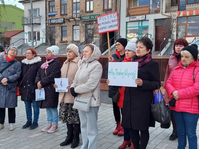 Ani jednej więcej. PROTEST w Starachowicach