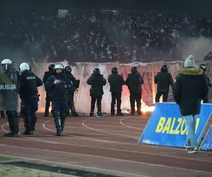 Elana Toruń - Zawisza Bydgoszcz 1:1, zdjęcia kibiców, opraw i piłkarzy ze Stadionu Miejskiego im. Grzegorza Duneckiego