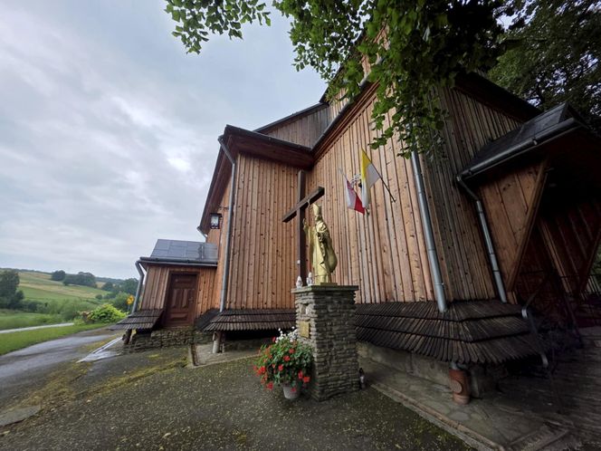 Cerkiew i kaplica Grobowa w Kuźminie