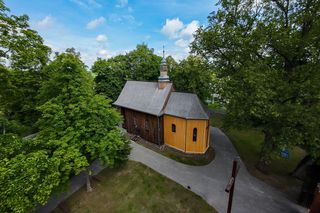 Niezwykła wieś w Łódzkiem. Pochodzi z niej rodzina wybitnego polskiego aktora