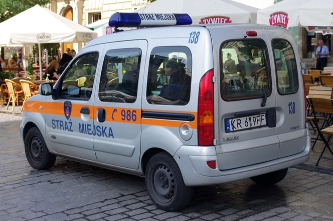 Kraków: straż miejska ogłosiła nabór na nowych funkcjonariuszy. Jakie są warunki pracy? Ile można zarobić? 