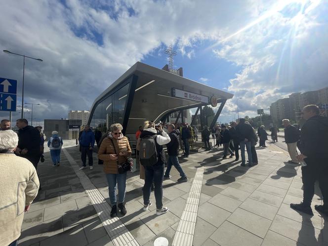 Oficjalne otwarcie nowych stacji metra miało miejsce na Bródnie