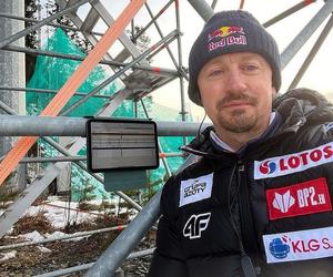Adam Małysz nie zamierzał się hamować. Tupnął nogą i wypalił z grubej rury, zamknął usta wielu 