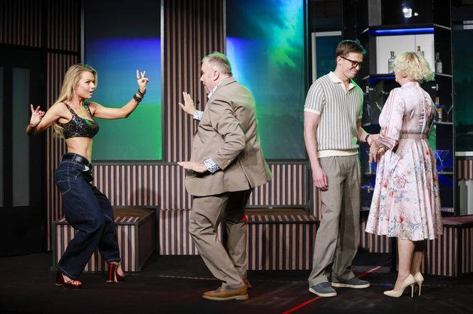 Gwiazdy Rancza znowu razem! Agentka Kusego w samym staniczku! Na zdj. Emilia Komarnicka, Bogdan Kalus, Violetta Arlak...