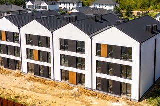 Kontrowersyjny dom jednorodzinny w Wieliszewie pod Warszawą