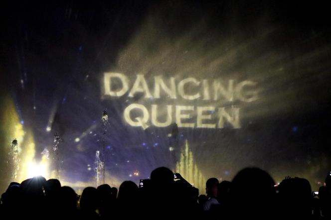 Ostatni miesiąc pokazów w Multimedialnym Parku Fontann. „Dancing Queen” przeniesie was do 1976 roku