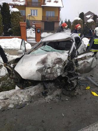 Wypadek w Bliznem: Osobówka zderzył się z ciężarówką