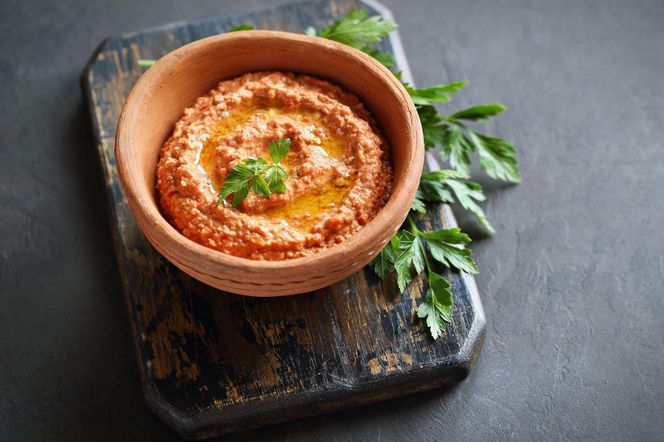 pasta z czerownej soczewicy ze słoika