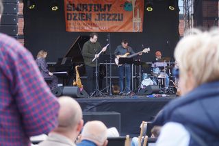 Muzyka na tarasach Młynów Rothera! Za nami Światowy Dzień Jazzu