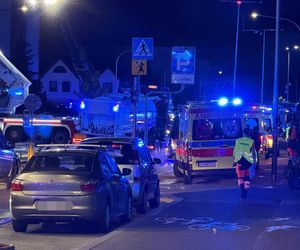 Pożar w Ząbkach. Strażacy przeszukują pogorzelisko