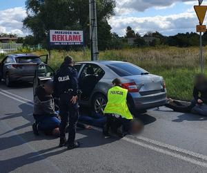 Przestępcy zatrzymani na drodze w okolicach Strykowa