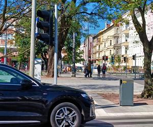 Nowe przejście przez plac Zwycięstwa