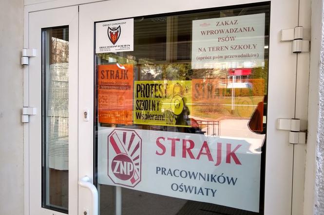 Protest nauczycieli. Unia Metropolii Polskich popiera protestujących nauczycieli