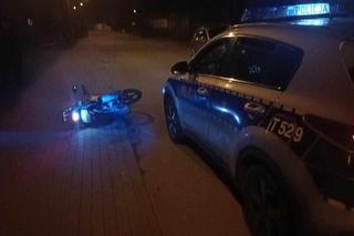 Pościg za motocyklistą w Suszu. Bez prawa jazdy, zasłoniętymi tablicami