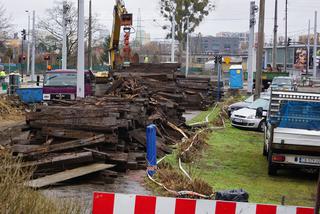 Remont torowiska na ul. Perłowej w Bydgoszczy. Prace nabierają tempa!