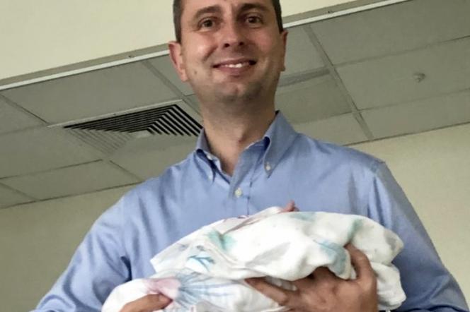 Zosia czeka na siostryzczkę