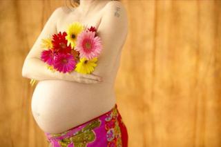 Jak zmienia się cera i skóra ciała w ciąży?