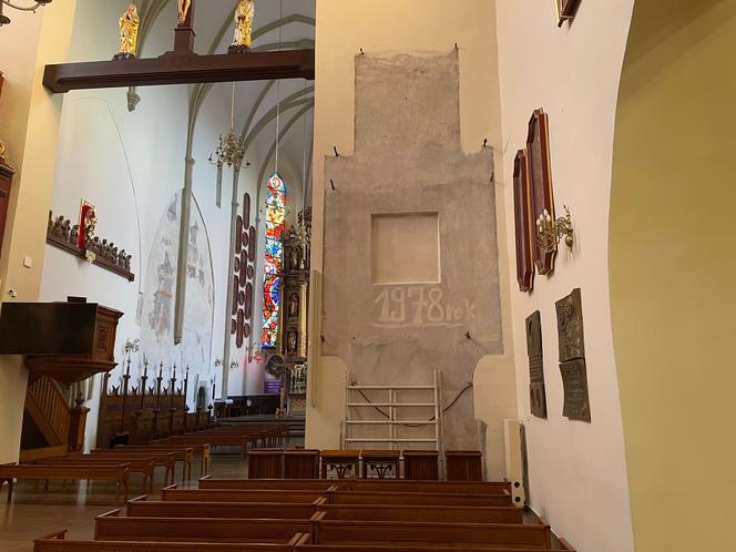 Ołtarz boczny bazyliki św. Małgorzaty trafił do renowacji