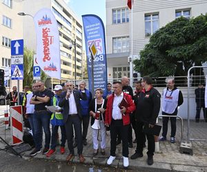 Protest pracowników pod ambasadą Turcji