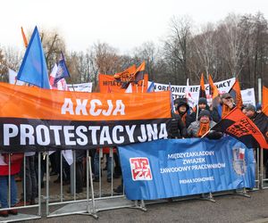 Konwencja KO w Gliwicach. Protest związkowców górniczych i hutniczych 