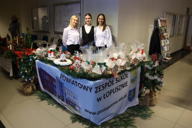 Kiermasz bożonarodzeniowy w Starostwie Powiatowym w Kielcach